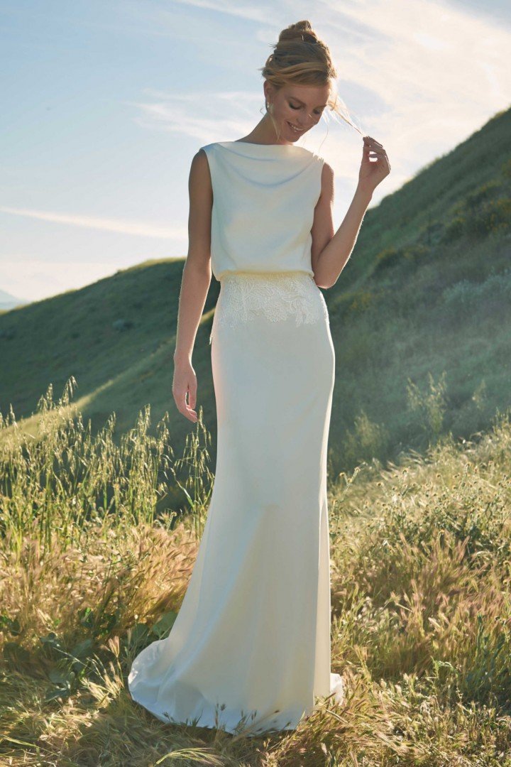 В статье использованы фото из коллекций  Vera Wang, Tadashi Shoji, Monique Lhuillier, Suzanne Neville
